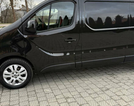 Черный Рено Трафик, объемом двигателя 2 л и пробегом 74 тыс. км за 29900 $, фото 6 на Automoto.ua