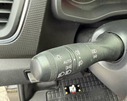 Черный Рено Трафик, объемом двигателя 2 л и пробегом 74 тыс. км за 29900 $, фото 35 на Automoto.ua