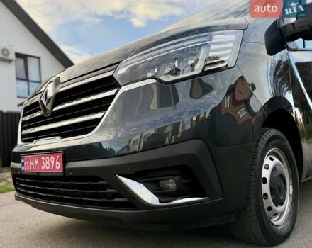 Черный Рено Трафик, объемом двигателя 2 л и пробегом 81 тыс. км за 27900 $, фото 30 на Automoto.ua