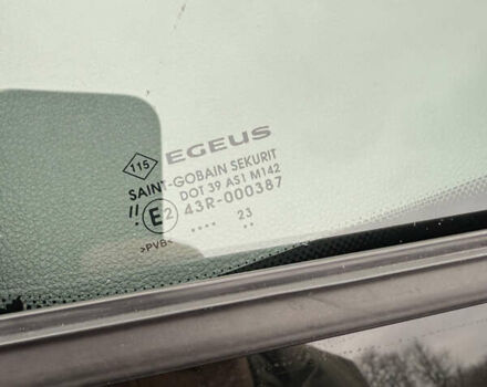 Черный Рено Трафик, объемом двигателя 2 л и пробегом 65 тыс. км за 29900 $, фото 28 на Automoto.ua