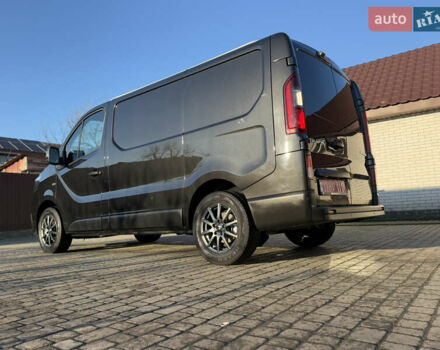 Черный Рено Трафик, объемом двигателя 2 л и пробегом 179 тыс. км за 23450 $, фото 20 на Automoto.ua