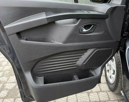 Черный Рено Трафик, объемом двигателя 2 л и пробегом 65 тыс. км за 29900 $, фото 25 на Automoto.ua