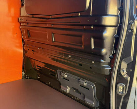 Черный Рено Трафик, объемом двигателя 2 л и пробегом 179 тыс. км за 23450 $, фото 52 на Automoto.ua