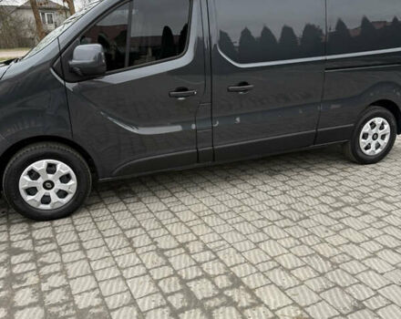 Черный Рено Трафик, объемом двигателя 2 л и пробегом 65 тыс. км за 29900 $, фото 5 на Automoto.ua
