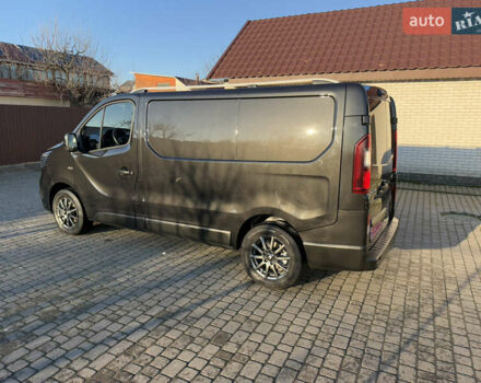 Черный Рено Трафик, объемом двигателя 2 л и пробегом 179 тыс. км за 23450 $, фото 138 на Automoto.ua