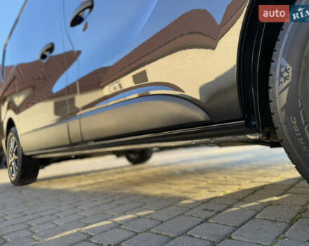 Черный Рено Трафик, объемом двигателя 2 л и пробегом 179 тыс. км за 23450 $, фото 124 на Automoto.ua