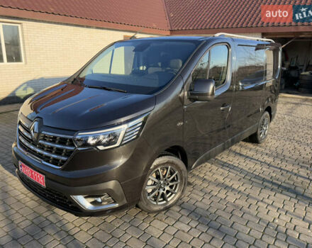 Черный Рено Трафик, объемом двигателя 2 л и пробегом 179 тыс. км за 23450 $, фото 3 на Automoto.ua