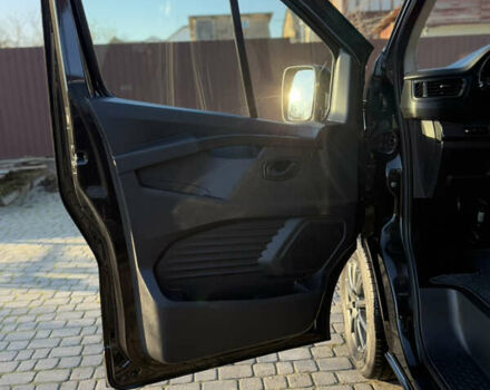 Черный Рено Трафик, объемом двигателя 2 л и пробегом 179 тыс. км за 23450 $, фото 78 на Automoto.ua