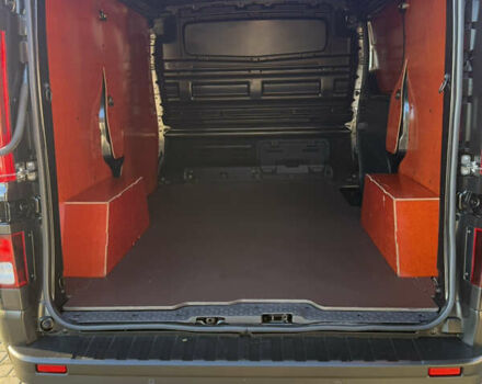 Черный Рено Трафик, объемом двигателя 2 л и пробегом 179 тыс. км за 23450 $, фото 56 на Automoto.ua