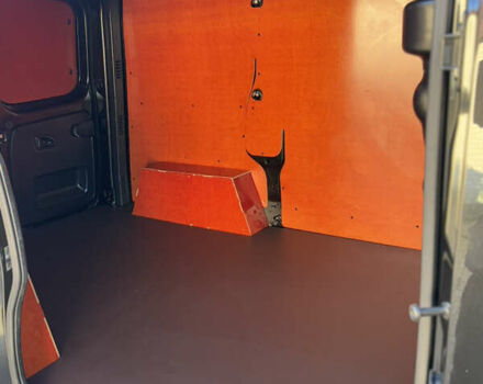 Черный Рено Трафик, объемом двигателя 2 л и пробегом 179 тыс. км за 23450 $, фото 49 на Automoto.ua