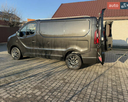 Черный Рено Трафик, объемом двигателя 2 л и пробегом 179 тыс. км за 23450 $, фото 61 на Automoto.ua