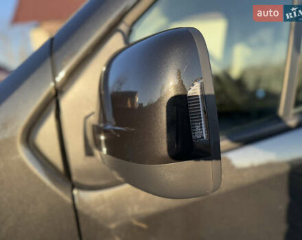 Черный Рено Трафик, объемом двигателя 2 л и пробегом 179 тыс. км за 23450 $, фото 117 на Automoto.ua