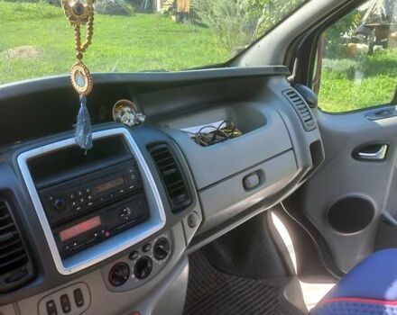 Рено Трафик 2012 в Бахмаче на Automoto.ua Черный Рено Трафик, объемом двигателя 2 л и пробегом 380 тыс. км за 9300 $, фото 4 на Automoto.ua