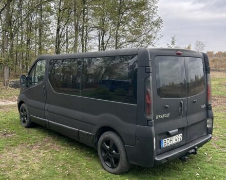Черный Рено Трафик, объемом двигателя 2.5 л и пробегом 300 тыс. км за 2999 $, фото 2 на Automoto.ua
