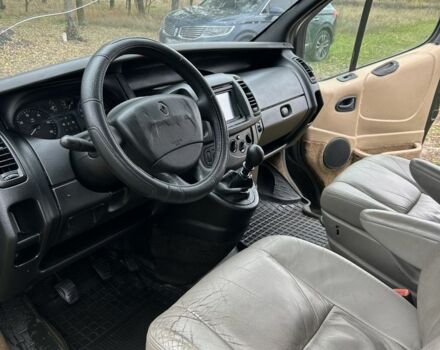 Черный Рено Трафик, объемом двигателя 2.5 л и пробегом 300 тыс. км за 2999 $, фото 6 на Automoto.ua