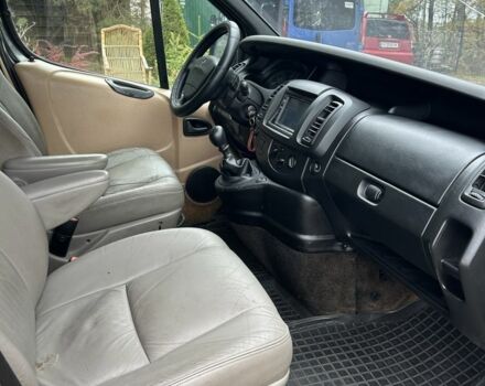 Черный Рено Трафик, объемом двигателя 2.5 л и пробегом 300 тыс. км за 2999 $, фото 4 на Automoto.ua