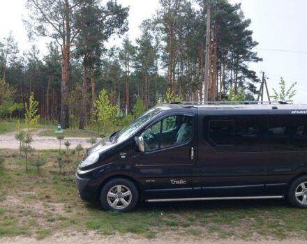 Черный Рено Трафик, объемом двигателя 2 л и пробегом 330 тыс. км за 13700 $, фото 3 на Automoto.ua