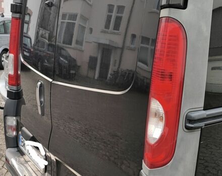 Чорний Рено Трафік, об'ємом двигуна 2 л та пробігом 370 тис. км за 10445 $, фото 4 на Automoto.ua