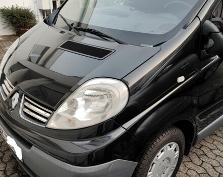 Чорний Рено Трафік, об'ємом двигуна 2 л та пробігом 370 тис. км за 10445 $, фото 1 на Automoto.ua