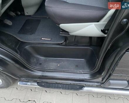 Черный Рено Трафик, объемом двигателя 1.9 л и пробегом 286 тыс. км за 7250 $, фото 47 на Automoto.ua