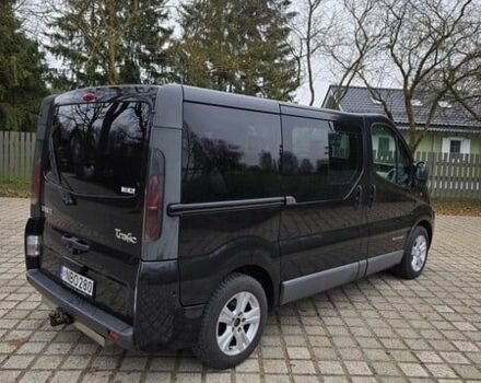 Черный Рено Трафик, объемом двигателя 1.9 л и пробегом 233 тыс. км за 3067 $, фото 6 на Automoto.ua