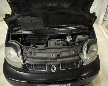 Чорний Рено Трафік, об'ємом двигуна 2.46 л та пробігом 333 тис. км за 8600 $, фото 21 на Automoto.ua