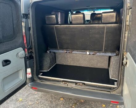 Черный Рено Трафик, объемом двигателя 1.9 л и пробегом 280 тыс. км за 7600 $, фото 5 на Automoto.ua