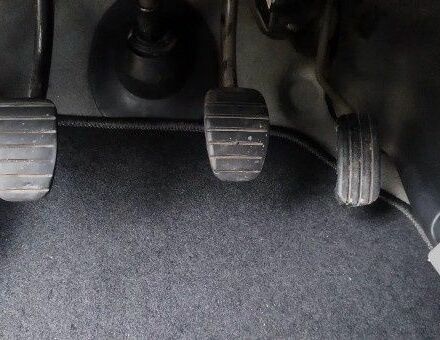 Черный Рено Трафик, объемом двигателя 1.9 л и пробегом 190 тыс. км за 6800 $, фото 20 на Automoto.ua