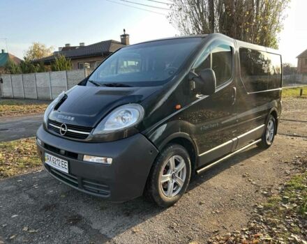 Черный Рено Трафик, объемом двигателя 1.9 л и пробегом 280 тыс. км за 7600 $, фото 1 на Automoto.ua