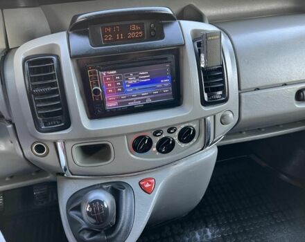 Черный Рено Трафик, объемом двигателя 1.9 л и пробегом 280 тыс. км за 7600 $, фото 11 на Automoto.ua