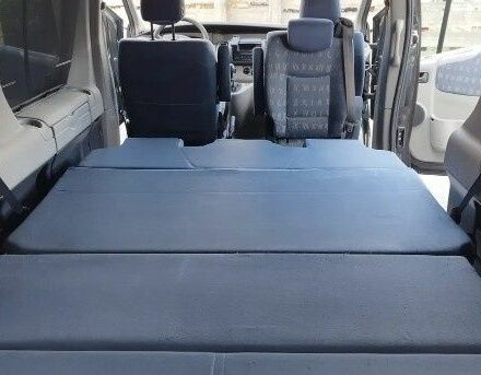 Черный Рено Трафик, объемом двигателя 1.9 л и пробегом 190 тыс. км за 6800 $, фото 10 на Automoto.ua