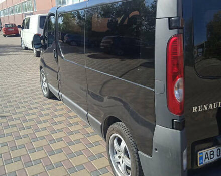 Чорний Рено Трафік, об'ємом двигуна 2 л та пробігом 350 тис. км за 8066 $, фото 5 на Automoto.ua