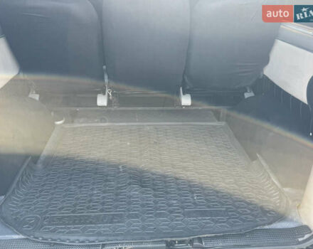 Чорний Рено Трафік, об'ємом двигуна 2 л та пробігом 203 тис. км за 12800 $, фото 6 на Automoto.ua