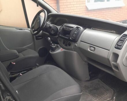 Черный Рено Трафик, объемом двигателя 2 л и пробегом 240 тыс. км за 8800 $, фото 2 на Automoto.ua