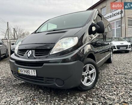 Черный Рено Трафик, объемом двигателя 2 л и пробегом 228 тыс. км за 10500 $, фото 1 на Automoto.ua
