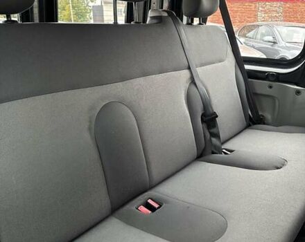 Чорний Рено Трафік, об'ємом двигуна 2 л та пробігом 328 тис. км за 11800 $, фото 7 на Automoto.ua