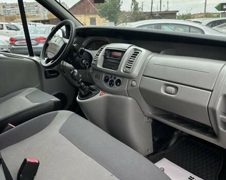 Чорний Рено Трафік, об'ємом двигуна 2 л та пробігом 328 тис. км за 11800 $, фото 19 на Automoto.ua