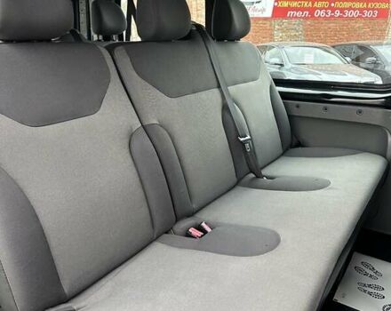 Чорний Рено Трафік, об'ємом двигуна 2 л та пробігом 328 тис. км за 11800 $, фото 17 на Automoto.ua