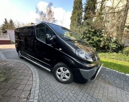 Черный Рено Трафик, объемом двигателя 2.5 л и пробегом 347 тыс. км за 6900 $, фото 1 на Automoto.ua