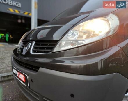 Чорний Рено Трафік, об'ємом двигуна 2 л та пробігом 347 тис. км за 8990 $, фото 1 на Automoto.ua