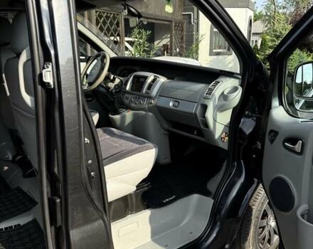 Чорний Рено Трафік, об'ємом двигуна 2.46 л та пробігом 107 тис. км за 17150 $, фото 7 на Automoto.ua