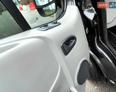 Чорний Рено Трафік, об'ємом двигуна 2 л та пробігом 347 тис. км за 8990 $, фото 33 на Automoto.ua