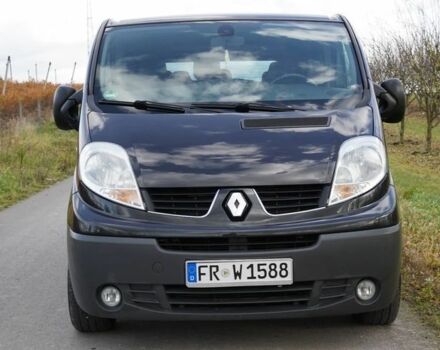 Черный Рено Трафик, объемом двигателя 2 л и пробегом 192 тыс. км за 8200 $, фото 1 на Automoto.ua