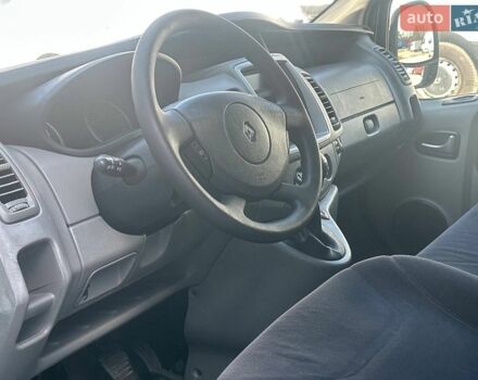 Чорний Рено Трафік, об'ємом двигуна 2 л та пробігом 320 тис. км за 14800 $, фото 7 на Automoto.ua