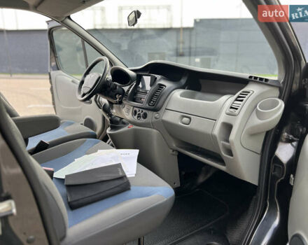 Черный Рено Трафик, объемом двигателя 2 л и пробегом 159 тыс. км за 15100 $, фото 51 на Automoto.ua