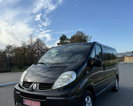 Черный Рено Трафик, объемом двигателя 2.5 л и пробегом 216 тыс. км за 16900 $, фото 2 на Automoto.ua