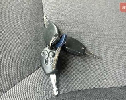 Черный Рено Трафик, объемом двигателя 2 л и пробегом 237 тыс. км за 13600 $, фото 11 на Automoto.ua