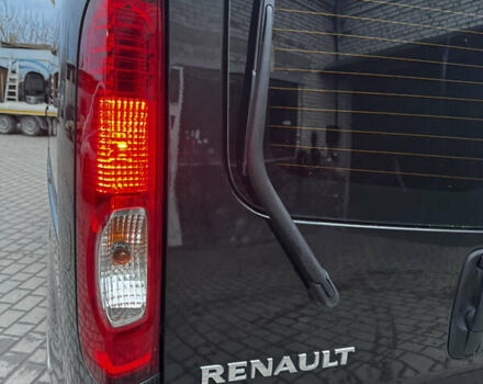 Черный Рено Трафик, объемом двигателя 2 л и пробегом 285 тыс. км за 14999 $, фото 14 на Automoto.ua