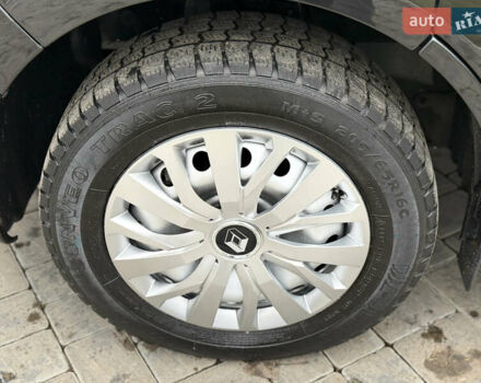 Черный Рено Трафик, объемом двигателя 2.5 л и пробегом 256 тыс. км за 14500 $, фото 9 на Automoto.ua