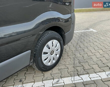 Черный Рено Трафик, объемом двигателя 2 л и пробегом 159 тыс. км за 15100 $, фото 25 на Automoto.ua